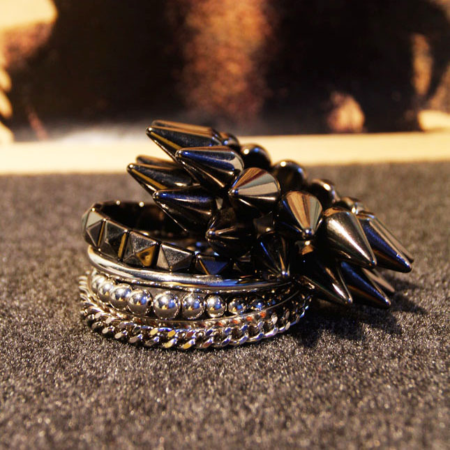 Punk Rock Fashionable 5pcs Metal Stackable Bracelets Set