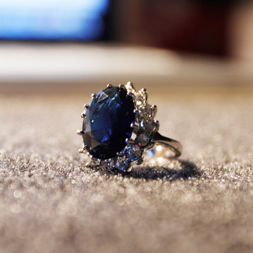 Ladies Blue Crystal Rhinestones Ring Elegant Crystal Ring